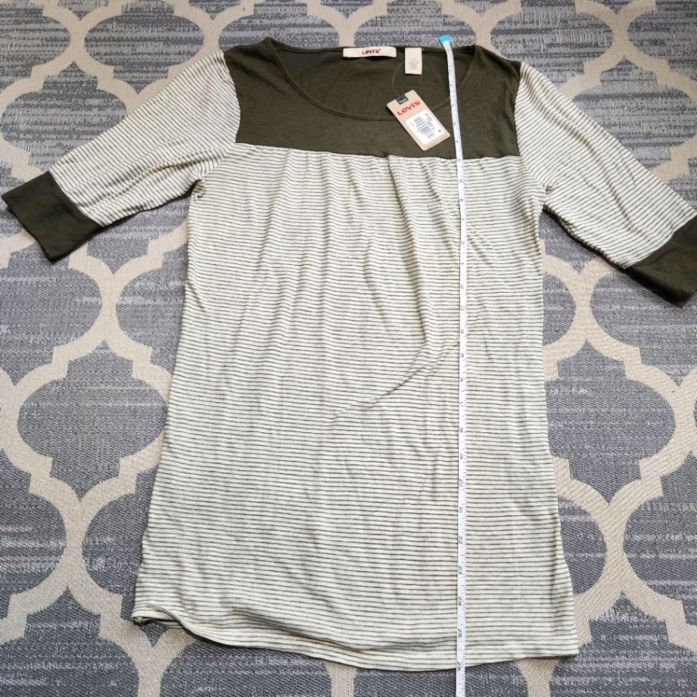 NEW Levi's women cotton top XS